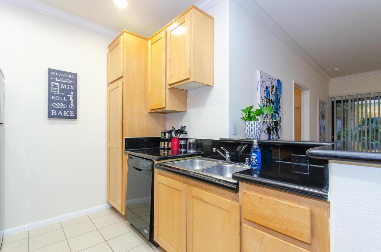 Located Perfectly 2 Bedroom Downtown Los Angeles Лос-Анджелес Экстерьер фото